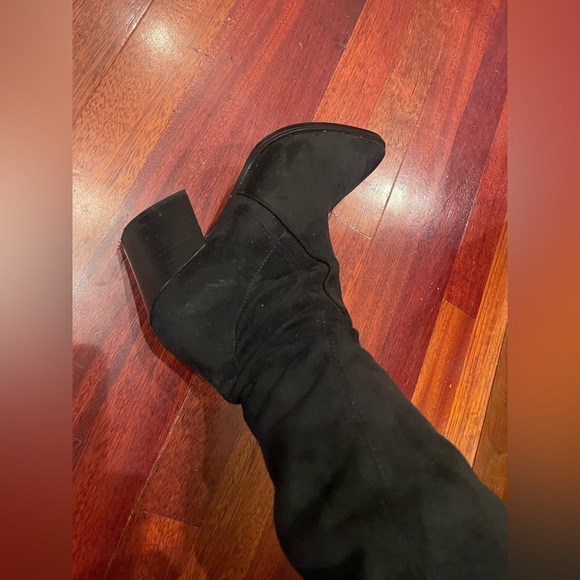 Faux Suede Marc Fisher Knee High Boots Black Size 8 - Picture 5 of 9